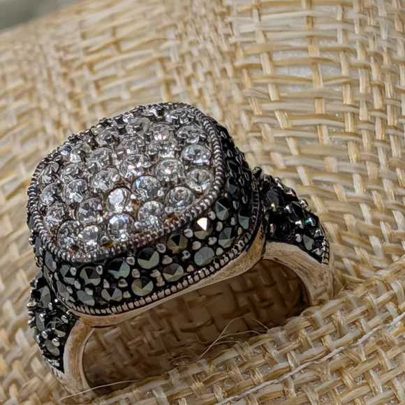 Vintage Sterling Silver 925 CZ Crystal Marcasite Stone Signet Ring Size 5.75 - Picture 1 of 16